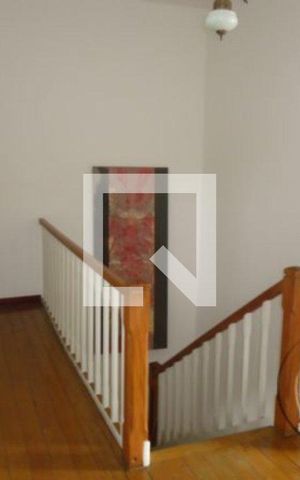 Casa à venda com 210m², 6 quartos e 3 vagas
