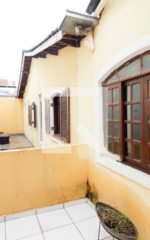 Casa à venda com 300m², 5 quartos e 1 vaga Casa à venda com 300m², 5 quartos e 1 vagaVista Suíte 1