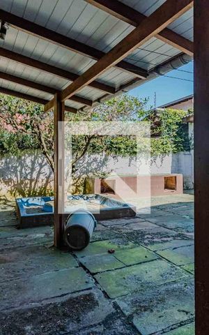 Casa à venda com 163m², 4 quartos e 2 vagas Casa à venda com 163m², 4 quartos e 2 vagasÁrea externa