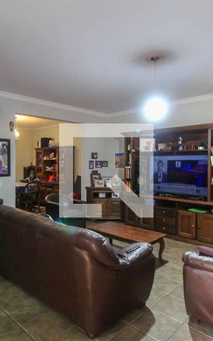Casa à venda com 499m², 8 quartos e 6 vagas Casa à venda com 499m², 8 quartos e 6 vagasSala 2