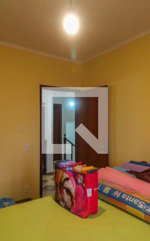 Casa à venda com 499m², 8 quartos e 6 vagas Casa à venda com 499m², 8 quartos e 6 vagasQuarto 4