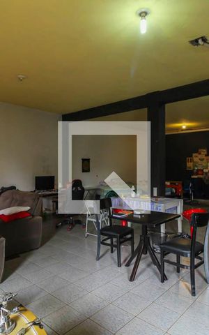 Casa à venda com 499m², 8 quartos e 6 vagas Casa à venda com 499m², 8 quartos e 6 vagasEdicula