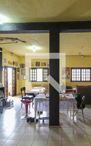 Casa à venda com 499m², 8 quartos e 6 vagas Casa à venda com 499m², 8 quartos e 6 vagas Edicula
