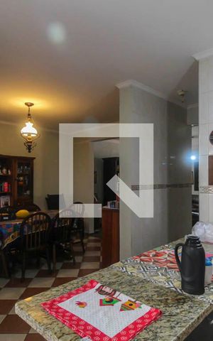 Casa à venda com 499m², 8 quartos e 6 vagas Casa à venda com 499m², 8 quartos e 6 vagasCozinha