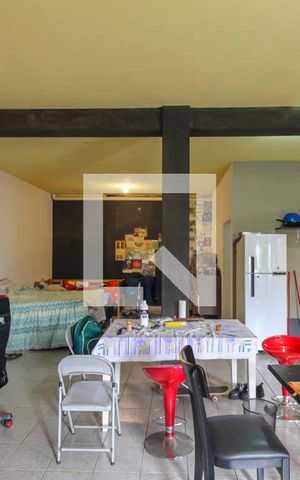 Casa à venda com 499m², 8 quartos e 6 vagas Casa à venda com 499m², 8 quartos e 6 vagasEdicula