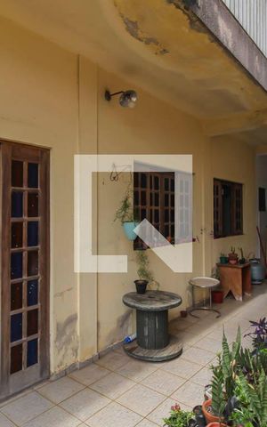 Casa à venda com 499m², 8 quartos e 6 vagas Casa à venda com 499m², 8 quartos e 6 vagasÁrea Externa