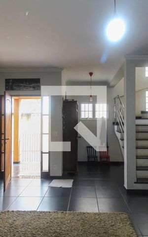 Casa à venda com 499m², 8 quartos e 6 vagas Casa à venda com 499m², 8 quartos e 6 vagasSala 1
