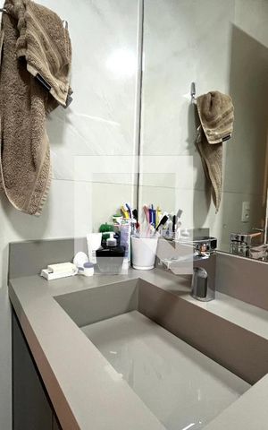 Apartamento à venda com 70m², 2 quartos e 2 vagas Apartamento à venda com 70m², 2 quartos e 2 vagasBanheiro Corredor