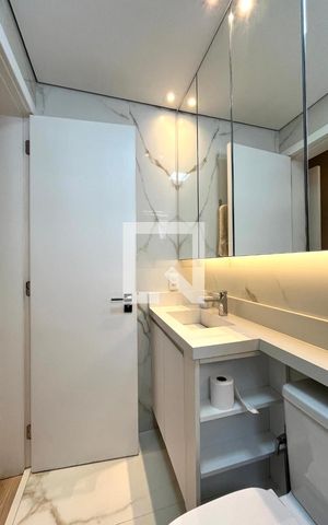 Apartamento à venda com 70m², 2 quartos e 2 vagas Apartamento à venda com 70m², 2 quartos e 2 vagasBanheiro da Suíte