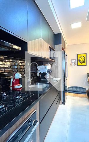 Apartamento à venda com 70m², 2 quartos e 2 vagas Apartamento à venda com 70m², 2 quartos e 2 vagasCozinha