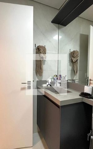 Apartamento à venda com 70m², 2 quartos e 2 vagas Apartamento à venda com 70m², 2 quartos e 2 vagasBanheiro Corredor