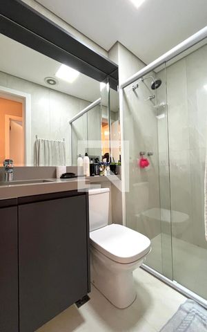 Apartamento à venda com 70m², 2 quartos e 2 vagas Apartamento à venda com 70m², 2 quartos e 2 vagasBanheiro Corredor