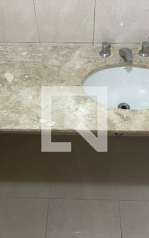 Apartamento para alugar com 100m², 2 quartos e 2 vagasBanheiro da Suíte