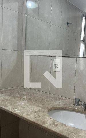 Apartamento para alugar com 100m², 2 quartos e 2 vagasBanheiro da Suíte