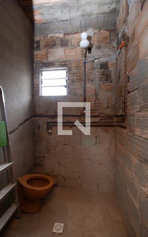 Casa à venda com 927m², 6 quartos e 5 vagas Casa à venda com 927m², 6 quartos e 5 vagasBanheiro de serviço