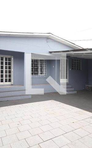 Casa à venda com 297m², 2 quartos e 3 vagasFachada