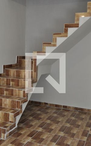 Casa de condomínio para alugar com 69m², 2 quartos e sem vagaSala