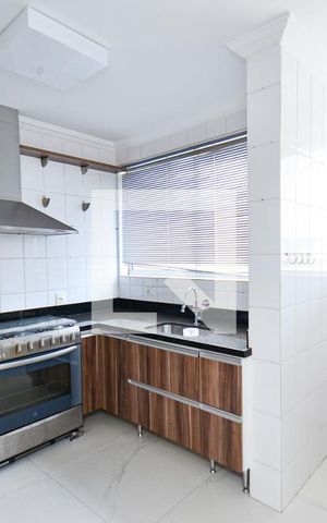 Apartamento à venda com 180m², 3 quartos e 2 vagasCozinha