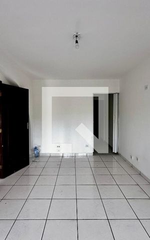 Casa à venda com 138m², 3 quartos e 2 vagas Casa à venda com 138m², 3 quartos e 2 vagasSala