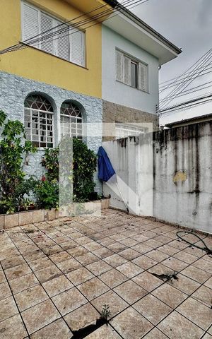 Casa à venda com 138m², 3 quartos e 2 vagas Casa à venda com 138m², 3 quartos e 2 vagasGaragem