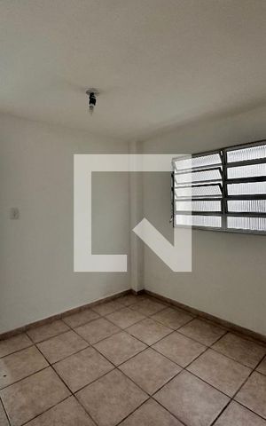 Casa à venda com 138m², 3 quartos e 2 vagas Casa à venda com 138m², 3 quartos e 2 vagasSala