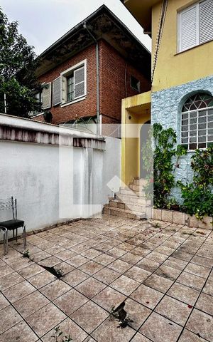Casa à venda com 138m², 3 quartos e 2 vagas Casa à venda com 138m², 3 quartos e 2 vagasGaragem
