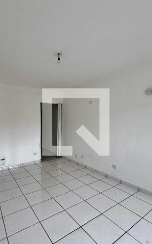 Casa à venda com 138m², 3 quartos e 2 vagas Casa à venda com 138m², 3 quartos e 2 vagasSala