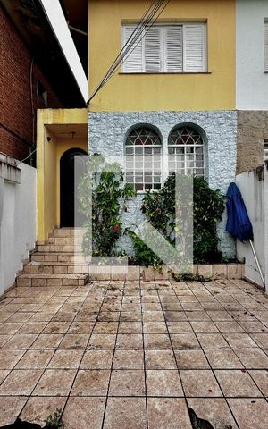 Casa à venda com 138m², 3 quartos e 2 vagas Casa à venda com 138m², 3 quartos e 2 vagasGaragem