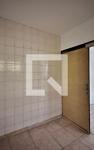 Casa à venda com 138m², 3 quartos e 2 vagas Casa à venda com 138m², 3 quartos e 2 vagasCozinha