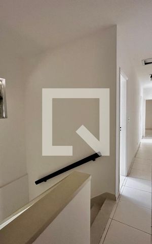 Casa à venda com 138m², 3 quartos e 2 vagas Casa à venda com 138m², 3 quartos e 2 vagasCorredor Quartos