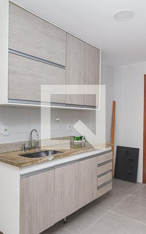 Apartamento à venda com 115m², 3 quartos e 2 vagas Apartamento à venda com 115m², 3 quartos e 2 vagasCozinha