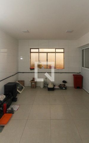 Casa à venda com 346m², 4 quartos e 3 vagas Casa à venda com 346m², 4 quartos e 3 vagasCozinha 02