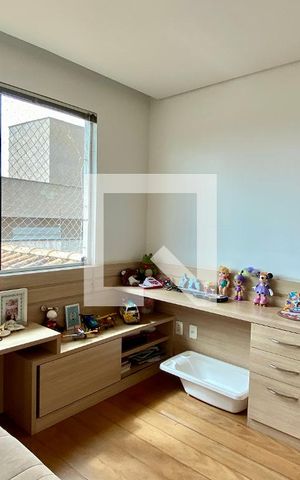Casa para alugar com 270m², 4 quartos e 3 vagas Casa para alugar com 270m², 4 quartos e 3 vagasQuarto 2