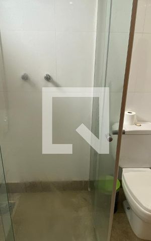 Casa para alugar com 270m², 4 quartos e 3 vagas Casa para alugar com 270m², 4 quartos e 3 vagasBanheiro Social