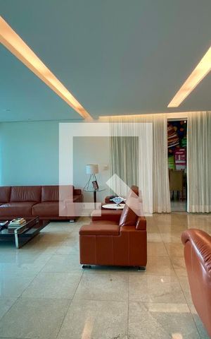 Casa para alugar com 270m², 4 quartos e 3 vagas Casa para alugar com 270m², 4 quartos e 3 vagasSala