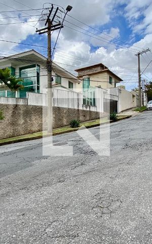 Casa para alugar com 270m², 4 quartos e 3 vagas