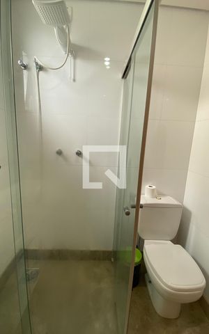 Casa para alugar com 270m², 4 quartos e 3 vagas Casa para alugar com 270m², 4 quartos e 3 vagasBanheiro Social