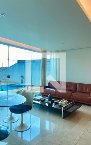 Casa para alugar com 270m², 4 quartos e 3 vagas Casa para alugar com 270m², 4 quartos e 3 vagasSala