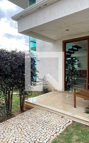 Casa para alugar com 270m², 4 quartos e 3 vagas Casa para alugar com 270m², 4 quartos e 3 vagasÁrea externa