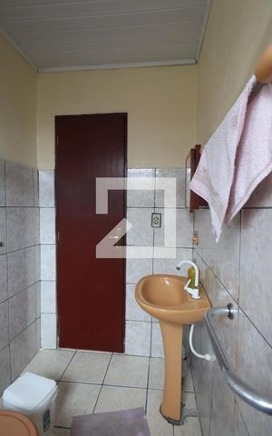Casa à venda com 70m², 2 quartos e 2 vagasBanheiro