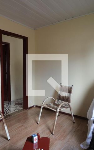 Casa à venda com 70m², 2 quartos e 2 vagasSala