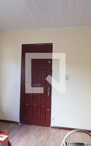 Casa à venda com 70m², 2 quartos e 2 vagasSala