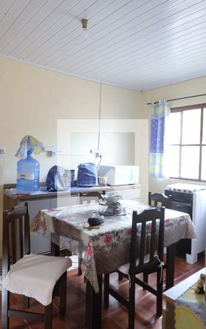 Casa à venda com 70m², 2 quartos e 2 vagasCozinha