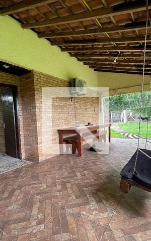 Casa à venda com 200m², 3 quartos e 2 vagas Casa à venda com 200m², 3 quartos e 2 vagasÁrea comum