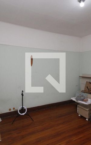 Casa à venda com 240m², 2 quartos e 4 vagasQuarto
