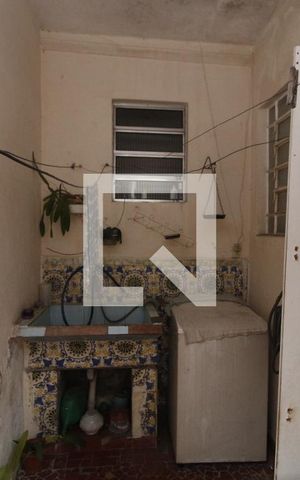 Casa à venda com 240m², 2 quartos e 4 vagasÁrea de Serviço