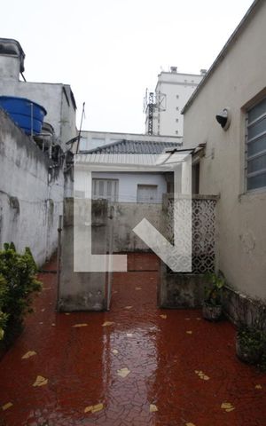 Casa à venda com 240m², 2 quartos e 4 vagasÁrea comum