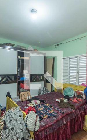 Casa à venda com 150m², 2 quartos e 2 vagas Casa à venda com 150m², 2 quartos e 2 vagasQuarto