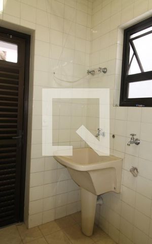 Casa à venda com 440m², 4 quartos e 10 vagasÁrea de Serviço