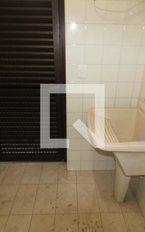 Casa à venda com 440m², 4 quartos e 10 vagasÁrea de Serviço